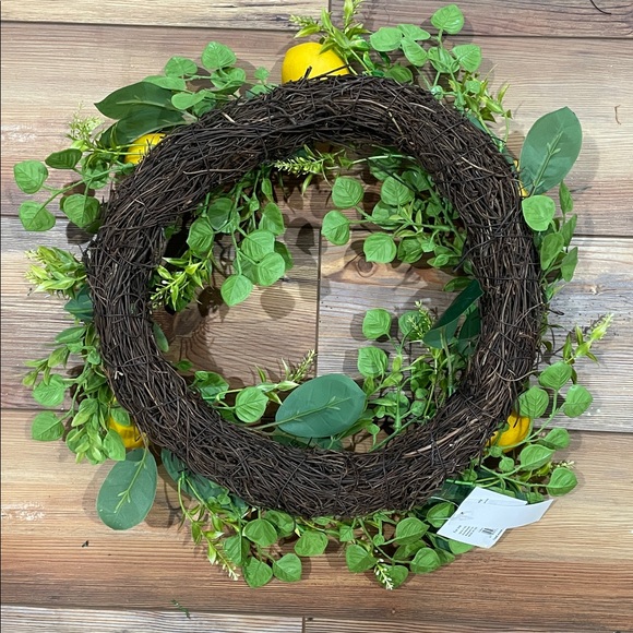 Lemon Wreath - Picture 2 of 4